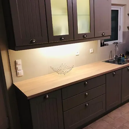 Petries Relaxed Holidays * Agioi Apostoloi (Evia)