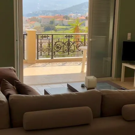 Petries Relaxed Holidays *